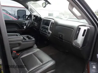 2018 GMC Sierra 2500HD SLT with VIN 1GT12TEY4JF203731, listed as a IAAI auction lot 41858306 with 86,931 mi miles. Bid and sale history available at carsss.com. Image 5.