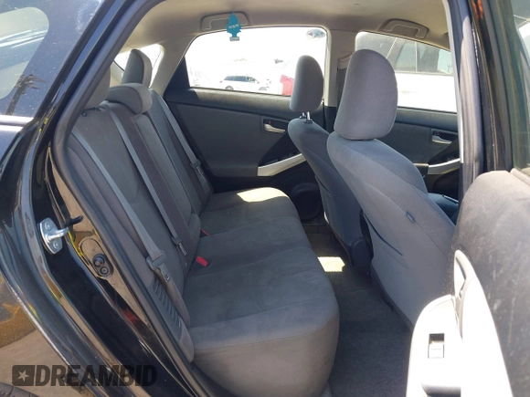 2015 Toyota Prius Four with VIN JTDKN3DU2F0471844, listed as a IAAI auction lot 42192439 with 305,246 mi miles. Bid and sale history available at carsss.com. Image 8.