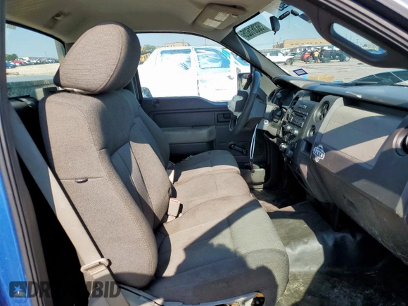 2010 Ford F-150 XL z VIN 1FTMF1CW7AKE57898, wystawiony jako Copart lot #56361625 z przebiegiem 274 884 mil mil oraz Szkoda całkowita • Salvage title. Historia ofert i sprzedaży dostępna na DreamBid. Obrazek 10.