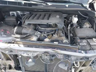 2019 Toyota Tundra 4WD SR5 with VIN 5TFHY5F1XKX800565, listed as a IAAI auction lot 41885751 with 39,370 mi miles. Bid and sale history available at carsss.com. Image 10.