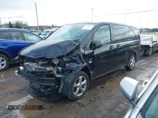 2017 Mercedes-Benz Metris Passenger z VIN WD4PG2EE6H3269310, wystawiony jako IAAI lot #41219221 z przebiegiem 80 478 mil mil oraz . Historia ofert i sprzedaży dostępna na DreamBid. Obrazek 2.