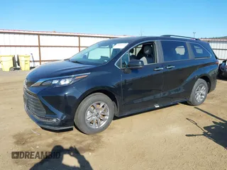 2025 Toyota Sienna XLE with VIN 5TDYRKEC3SS242899, listed as a IAAI auction lot 42054872 with 1,830 mi miles. Bid and sale history available at carsss.com. Image 17.