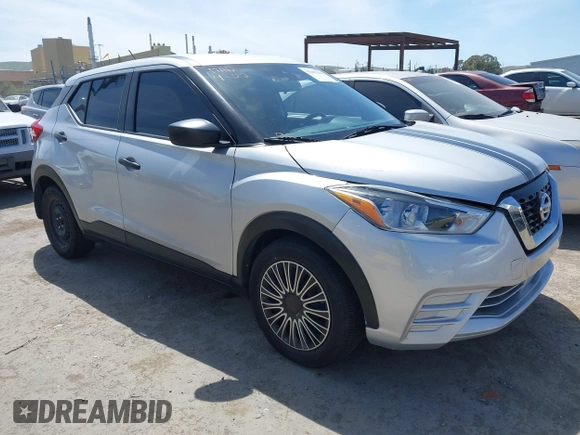 2020 Nissan Kicks S with VIN 3N1CP5BV6LL575146, listed as a IAAI auction lot 42101224 with 47,079 mi miles. Bid and sale history available at carsss.com. Image 1.