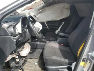 2018 Toyota RAV4 XLE with VIN JTMRFREV3JD251166, listed as a Copart auction lot 49893445 with 114,087 mi miles and Salvage Title. Bid and sale history available at carsss.com. Image 7.