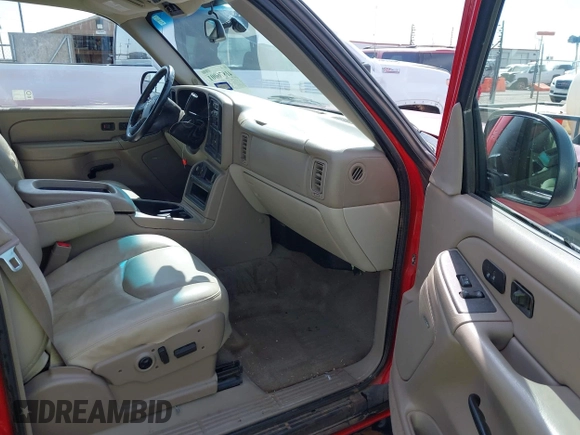 2005 Chevrolet Tahoe Z71 z VIN 1GNEC13T35R253610, wystawiony jako IAAI lot #41876001 z przebiegiem 248 743 mil mil oraz . Historia ofert i sprzedaży dostępna na DreamBid. Obrazek 5.