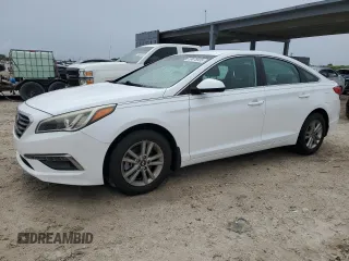 2015 Hyundai Sonata SE z VIN 5NPE24AF2FH232783, wystawiony jako Copart lot #59675925 z przebiegiem 100 748 mil mil oraz Czysty tytuł • Clean title. Historia ofert i sprzedaży dostępna na DreamBid. Obrazek 1.