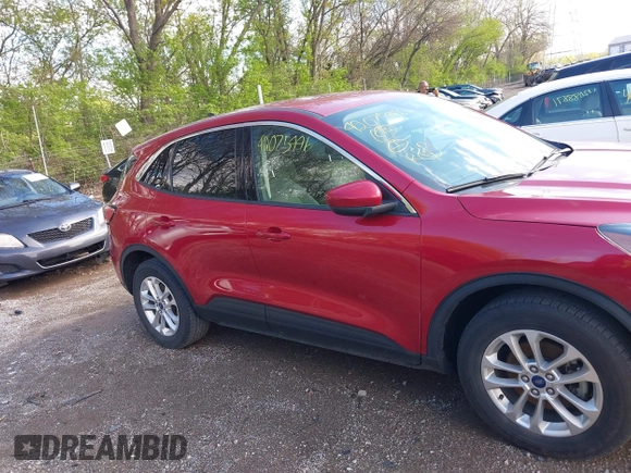 2020 Ford Escape SE z VIN 1FMCU9G64LUC69806, wystawiony jako IAAI lot #42075446 z przebiegiem 93 769 mil mil oraz . Historia ofert i sprzedaży dostępna na DreamBid. Obrazek 13.