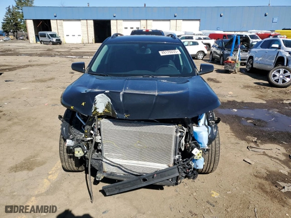 2022 GMC Terrain SLE with VIN 3GKALTEV2NL166682, listed as a Copart auction lot 49176035 with 41,537 mi miles and Salvage Title. Bid and sale history available at carsss.com. Image 5.