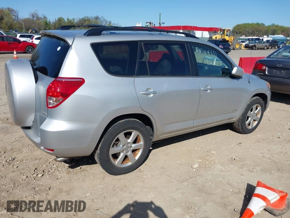 2008 Toyota RAV4 Ltd with VIN JTMBK31V985071386, listed as a IAAI auction lot 42068551 with 213,805 mi miles. Bid and sale history available at carsss.com. Image 4.