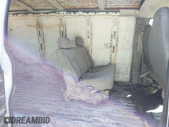 2008 Chevrolet Express Cargo Van with VIN 1GCGG25C281182749, listed as a IAAI auction lot 41686625 with 222,625 mi miles. Bid and sale history available at carsss.com. Image 8.