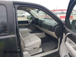 2007 Chevrolet Silverado 1500 1LT with VIN 2GCEK19J271577984, listed as a IAAI auction lot 41736967 with 224,716 mi miles and . Bid and sale history available at DreamBid. Image 5.