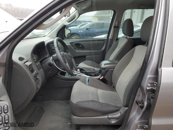 2007 Ford Escape XLS with VIN 1FMYU02Z47KB90057, listed as a Copart auction lot 44045855 with 198,461 mi miles and Non Repairable. Bid and sale history available at carsss.com. Image 7.