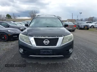 2013 Nissan Pathfinder SV with VIN 5N1AR2MM3DC617315, listed as a IAAI auction lot 42047502 with 197,435 mi miles. Bid and sale history available at carsss.com. Image 6.