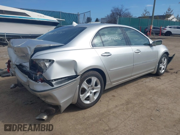 2005 Acura RL with VIN JH4KB16545C019697, listed as a IAAI auction lot 41880820 with Not provided miles and . Bid and sale history available at DreamBid. Image 4.