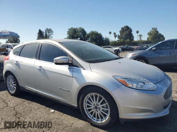 2015 Ford Focus Electric с VIN 1FADP3R42FL380198, выставлен на аукционе Copart как лот 64259355 с пробегом 43 566 миль миль и Чистый • Clean title. История ставок и продаж доступна на DreamBid. Изображение 4.