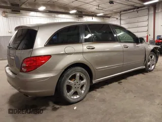 2006 Mercedes-Benz R-Class 3.5L with VIN 4JGCB65E26A030775, listed as a IAAI auction lot 41824593 with 149,889 mi miles. Bid and sale history available at carsss.com. Image 4.