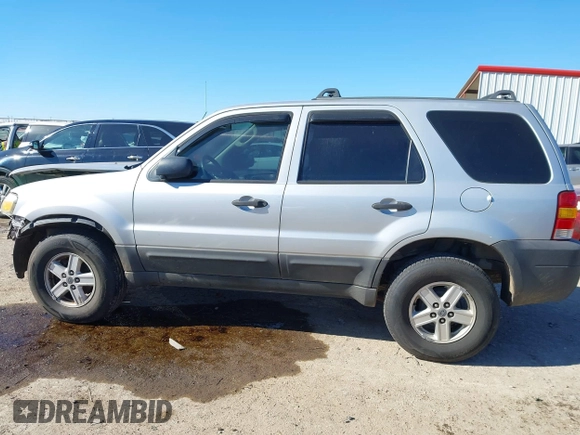 2006 Ford Escape XLS with VIN 1FMYU02Z76KA78111, listed as a IAAI auction lot 41375345 with 146,591 mi miles and . Bid and sale history available at DreamBid. Image 15.