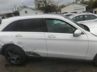 2018 Mercedes-Benz GLC 300 with VIN WDC0G4JB7JV021512, listed as a IAAI auction lot 41905040 with 120,430 mi miles and . Bid and sale history available at DreamBid. Image 13.
