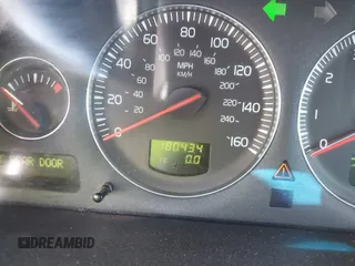 2005 Volvo XC70 with VIN YV1SZ592351183275, listed as a IAAI auction lot 41857415 with 180,934 mi miles and . Bid and sale history available at DreamBid. Image 7.