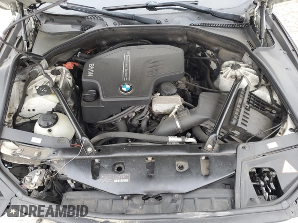 2013 BMW 5 Series 528i xDrive z VIN WBAXH5C57DD106985, wystawiony jako Copart lot #53888225 z przebiegiem 134 685 mil mil oraz Szkoda całkowita • Salvage title. Historia ofert i sprzedaży dostępna na DreamBid. Obrazek 11.