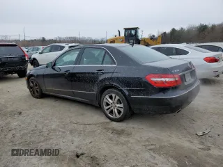 2010 Mercedes-Benz E 350 Luxury z VIN WDDHF8HB1AA257207, wystawiony jako Copart lot #56687035 z przebiegiem 138 020 mil mil oraz Nie do naprawy • Non repairable. Historia ofert i sprzedaży dostępna na DreamBid. Obrazek 2.