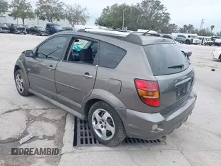 2007 Pontiac Vibe with VIN 5Y2SL65827Z427154, listed as a IAAI auction lot 41356334 with 105,526 mi miles. Bid and sale history available at carsss.com. Image 3.