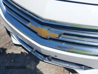 2018 Chevrolet Impala LT z VIN 2G1105S36J9121804, wystawiony jako IAAI lot #42197191 z przebiegiem 234 907 mil mil oraz . Historia ofert i sprzedaży dostępna na DreamBid. Obrazek 6.