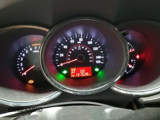 2012 Kia Sorento LX with VIN 5XYKTCA64CG301745, listed as a Copart auction lot 82380944 with 131,528 mi miles and Clean Title. Bid and sale history available at DreamBid. Image 9.