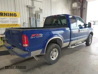 2003 Ford F-250 XL z VIN 1FTNX21L43EB43448, wystawiony jako IAAI lot #42720056 z przebiegiem 282 271 mil mil oraz . Historia ofert i sprzedaży dostępna na DreamBid. Obrazek 4.