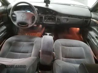 1998 Oldsmobile 88 LS z VIN 1G3HN52K5W4867072, wystawiony jako Copart lot #75689524 z przebiegiem 192 507 mil mil oraz Szkoda całkowita • Salvage title. Historia ofert i sprzedaży dostępna na DreamBid. Obrazek 8.