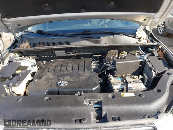 2008 Toyota RAV4 Sport with VIN JTMBK32V686042551, listed as a IAAI auction lot 41537816 with 246,477 mi miles. Bid and sale history available at carsss.com. Image 10.