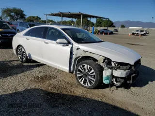 2017 Lincoln MKZ Hybrid Reserve with VIN 3LN6L5MU9HR603287, listed as a Copart auction lot 61403955 with 135,739 mi miles and Salvage title. Bid and sale history available at DreamBid. Image 4.