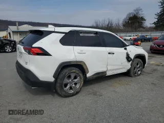 2023 Toyota RAV4 XLE with VIN 2T3P1RFV8PC376424, listed as a Copart auction lot 47931365 with 33,934 mi miles and Salvage Title. Bid and sale history available at carsss.com. Image 3.