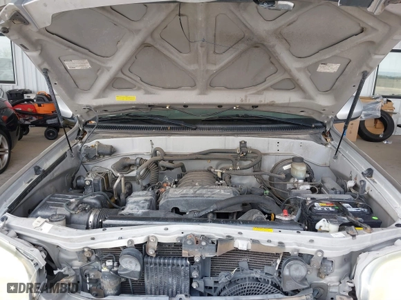 2005 Toyota Sequoia SR5 with VIN 5TDZT34A25S245549, listed as a IAAI auction lot 41724218 with 177,938 mi miles. Bid and sale history available at carsss.com. Image 10.