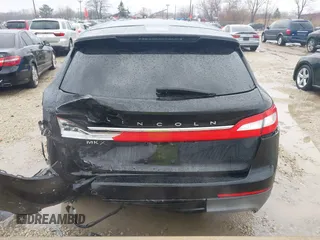 2016 Lincoln MKX Select with VIN 2LMTJ6KRXGBL50561, listed as a IAAI auction lot 41941507 with 81,230 mi miles. Bid and sale history available at carsss.com. Image 17.