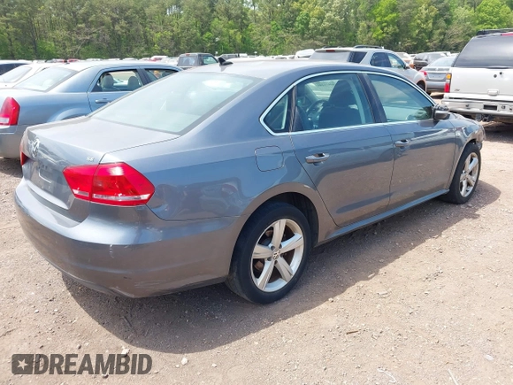 2013 Volkswagen Passat SE z VIN 1VWBP7A39DC100136, wystawiony jako IAAI lot #42071240 z przebiegiem 251 825 mil mil oraz . Historia ofert i sprzedaży dostępna na DreamBid. Obrazek 4.