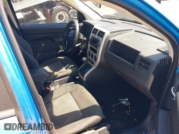 2008 Jeep Compass Sport with VIN 1J8FT47W18D694665, listed as a IAAI auction lot 41772431 with 194,442 mi miles. Bid and sale history available at carsss.com. Image 5.
