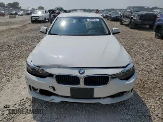 2015 BMW 3 Series 320i xDrive с VIN WBA3C3C55FP664210, выставлен на аукционе Copart как лот 64641294 с пробегом 92 573 миль миль и Списание • Salvage title. История ставок и продаж доступна на DreamBid. Изображение 5.