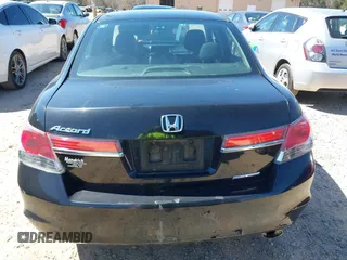 2012 Honda Accord SE z VIN 1HGCP2F64CA163282, wystawiony jako IAAI lot #41777461 z przebiegiem 111 975 mil mil oraz . Historia ofert i sprzedaży dostępna na DreamBid. Obrazek 16.