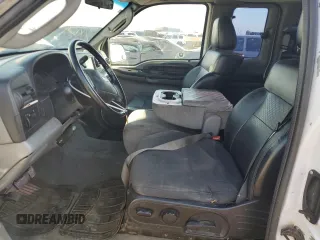 2005 Ford F-250 XL с VIN 1FTNX205X5EC21432, выставлен на аукционе Copart как лот 56248025 с пробегом 211 524 миль миль и Списание • Salvage title. История ставок и продаж доступна на DreamBid. Изображение 7.