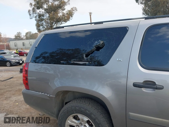 2007 Chevrolet Suburban LT с VIN 3GNFC16007G191138, выставлен на аукционе IAAI как лот 41425886 с пробегом 150 250 миль миль и . История ставок и продаж доступна на DreamBid. Изображение 12.