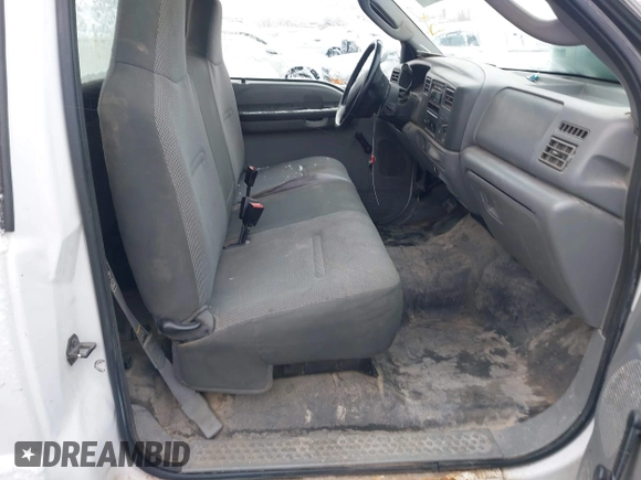2004 Ford F-250 XL z VIN 1FTNF20LX4EA47085, wystawiony jako IAAI lot #41802914 z przebiegiem 321 759 mil mil oraz . Historia ofert i sprzedaży dostępna na DreamBid. Obrazek 8.