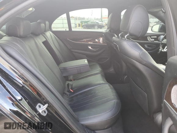 2019 Mercedes-Benz E-Class E 300 with VIN WDDZF4JB5KA682373, listed as a Copart auction lot 41512095 with 86,526 mi miles and Salvage Title. Bid and sale history available at carsss.com. Image 10.