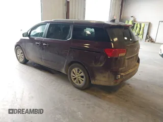 2017 Kia Sedona LX with VIN KNDMB5C15H6253952, listed as a IAAI auction lot 41881832 with 149,172 mi miles. Bid and sale history available at carsss.com. Image 3.