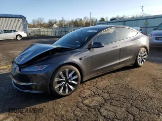 2024 Tesla Model 3 z VIN 5YJ3E1EA7RF760219, wystawiony jako Copart lot #52173225 z przebiegiem 6 730 mil mil oraz Szkoda całkowita • Salvage title. Historia ofert i sprzedaży dostępna na DreamBid. Obrazek 1.