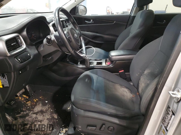 2017 Kia Sorento LX with VIN 5XYPG4A31HG211014, listed as a Copart auction lot 82358694 with 153,275 mi miles and Salvage Title. Bid and sale history available at carsss.com. Image 7.