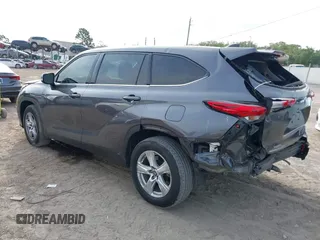 2022 Toyota Highlander L with VIN 5TDCZRAH1NS103623, listed as a IAAI auction lot 42233144 with 41,749 mi miles and . Bid and sale history available at DreamBid. Image 3.
