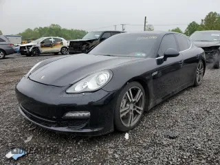 2012 Porsche Panamera S z VIN WP0AB2A70CL060028, wystawiony jako Copart lot #55643795 z przebiegiem 172 673 mil mil oraz Tytuł czysty. Historia ofert i sprzedaży dostępna na DreamBid. Obrazek 1.