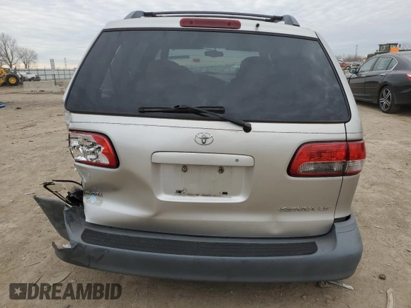 2001 Toyota Sienna LE with VIN 4T3ZF13C01U380455, listed as a Copart auction lot 82256374 with 0 mi miles and Non Repairable. Bid and sale history available at carsss.com. Image 6.