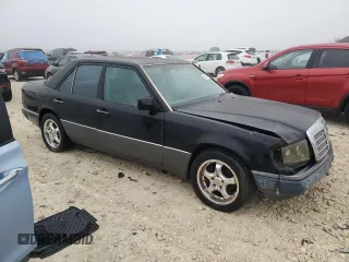 1993 Mercedes-Benz 400 with VIN WDBEA34E4PB852391, listed as a Copart auction lot 42859275 with 180,979 mi miles and Clean Title. Bid and sale history available at carsss.com. Image 4.